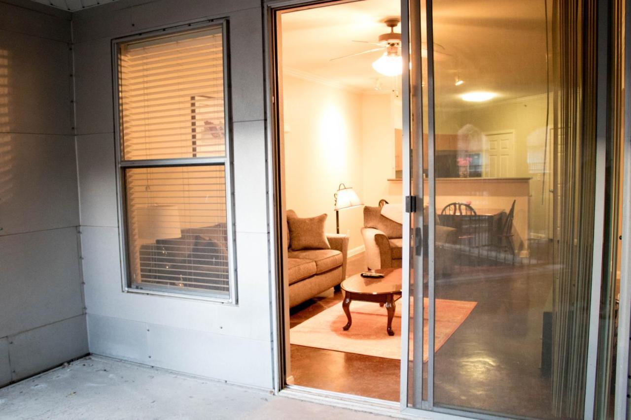 Downtown Dallas Beautiful Poolside Apartment Екстериор снимка