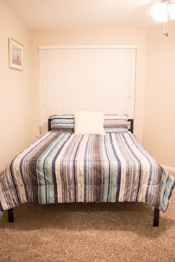 Downtown Dallas Beautiful Poolside Apartment Екстериор снимка