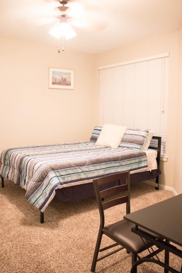 Downtown Dallas Beautiful Poolside Apartment Екстериор снимка